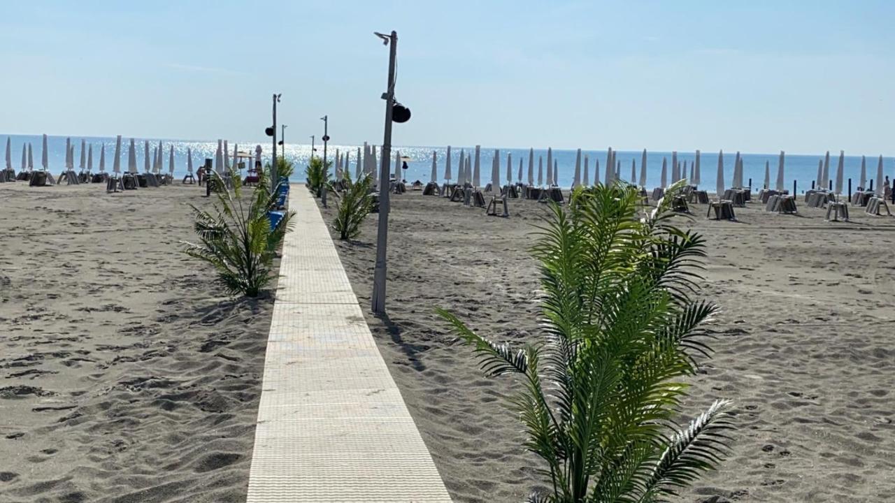 Vela Luxury Sea View Apartments - Marina Surf Năvodari Esterno foto